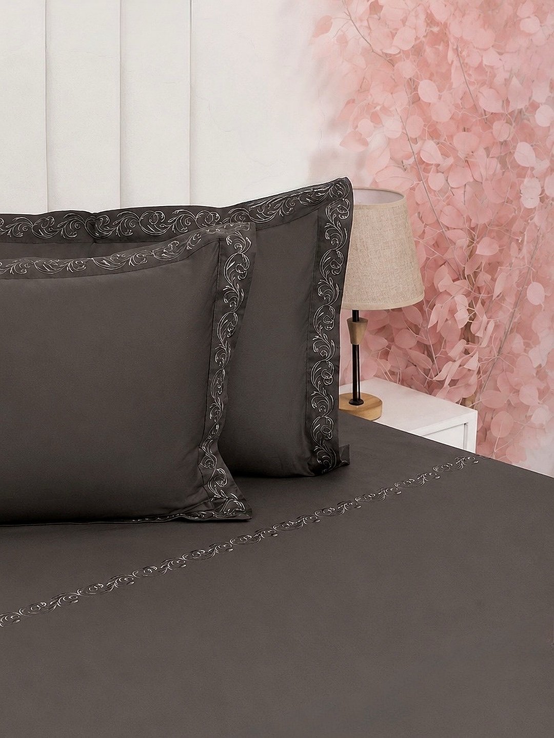 img_5749 100% Cotton Bedsheet with 2 Pillow Cover - Image 1