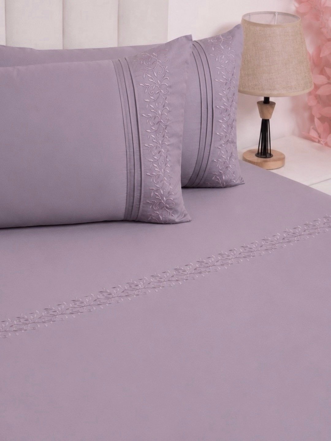 img_9801-2 100% Cotton Bedsheet with 2 Pillow Cover - Image 1