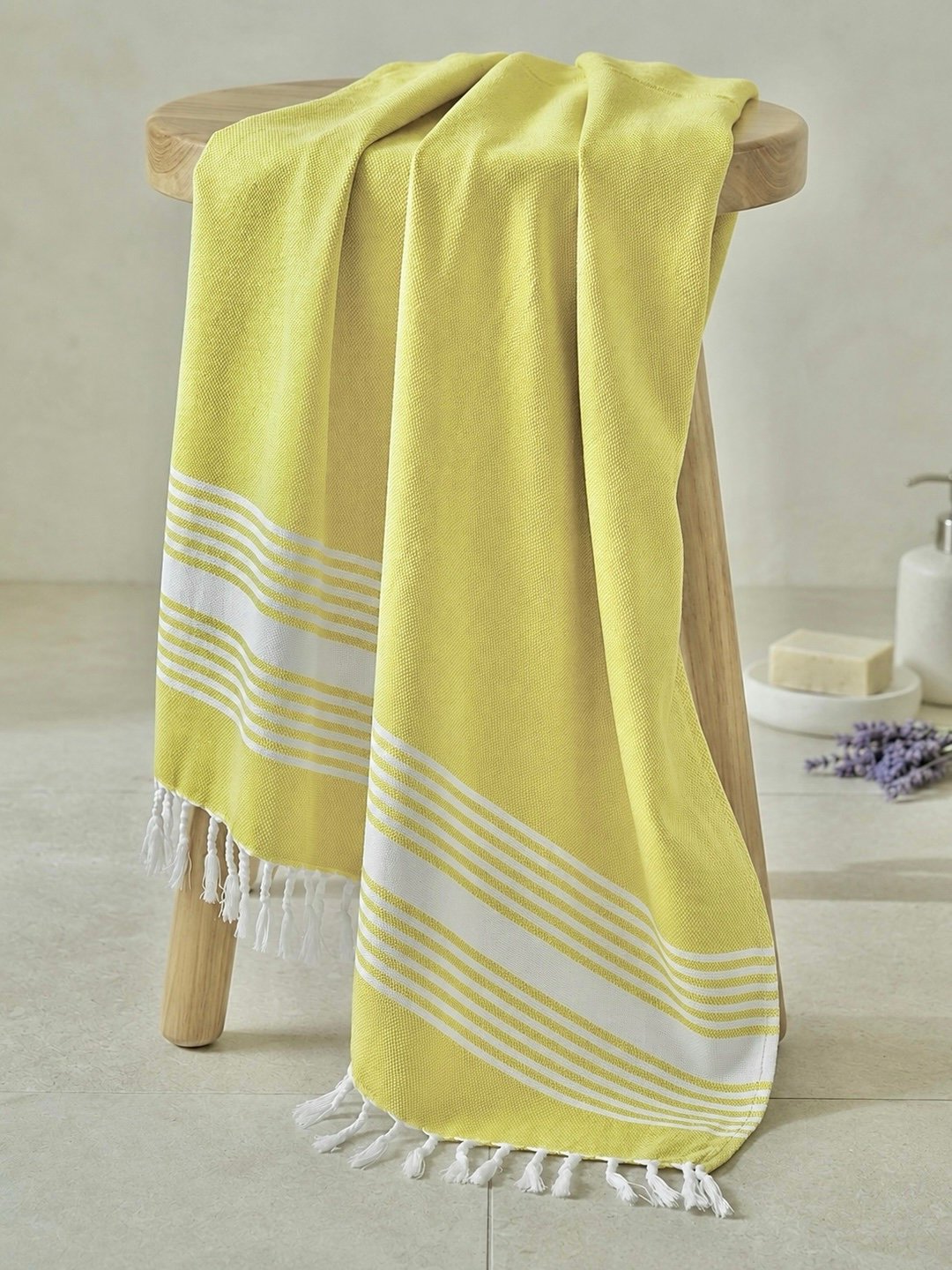 img_1810-3 Premium Bamboo Bath Towel – 225 GSM | 33 × 66 Inch | Soft, Absorbent & Quick Dry - Image 1